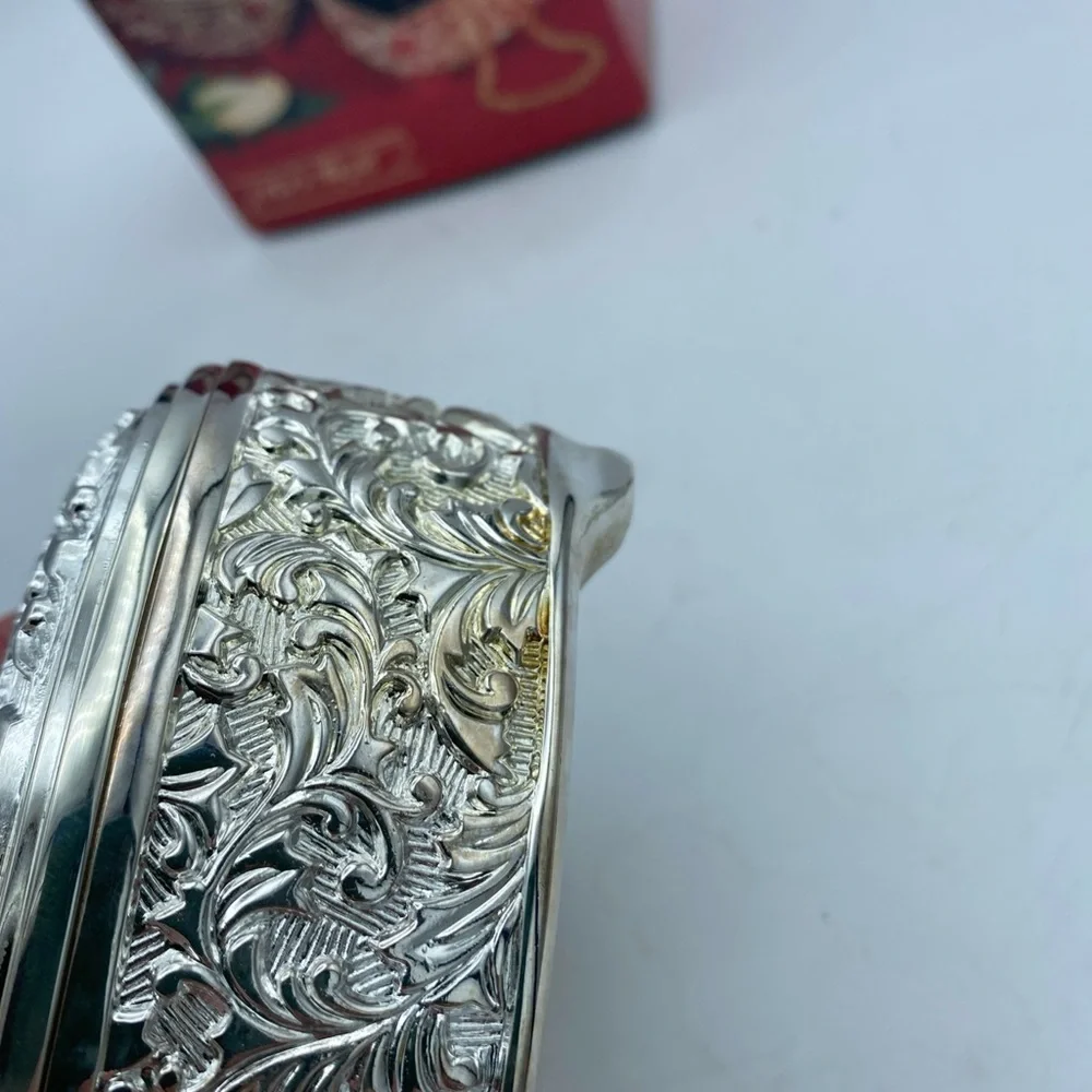 VTG Lord & Taylor Silverplate Ornate Heart Shaped jewelry Trinket Box 4x2”